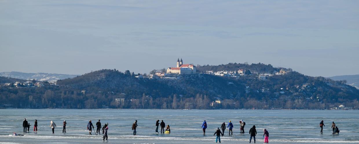 Frozen Balaton MTI